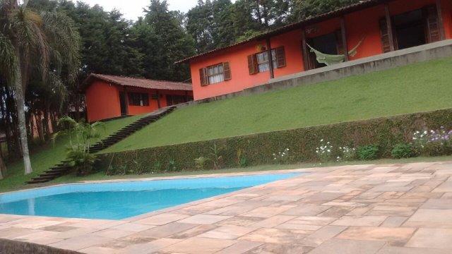 LINDA CHACARA EM IATAPECERICA DA SERRA