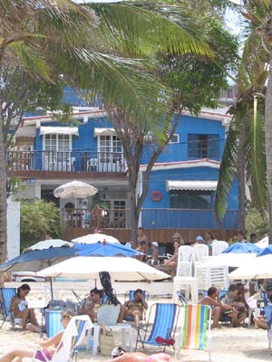 CHARMOSO HOTEL DE FRENTE PARA O MAR - EM PLENO FUNCIONAMENTO - ESTÁ À VENDA